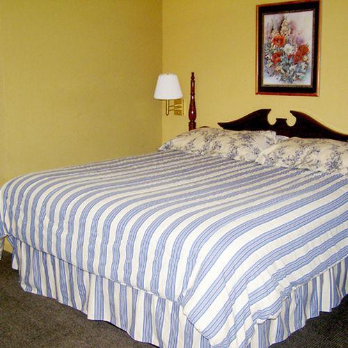 First Western Inn Caseyville Room photo